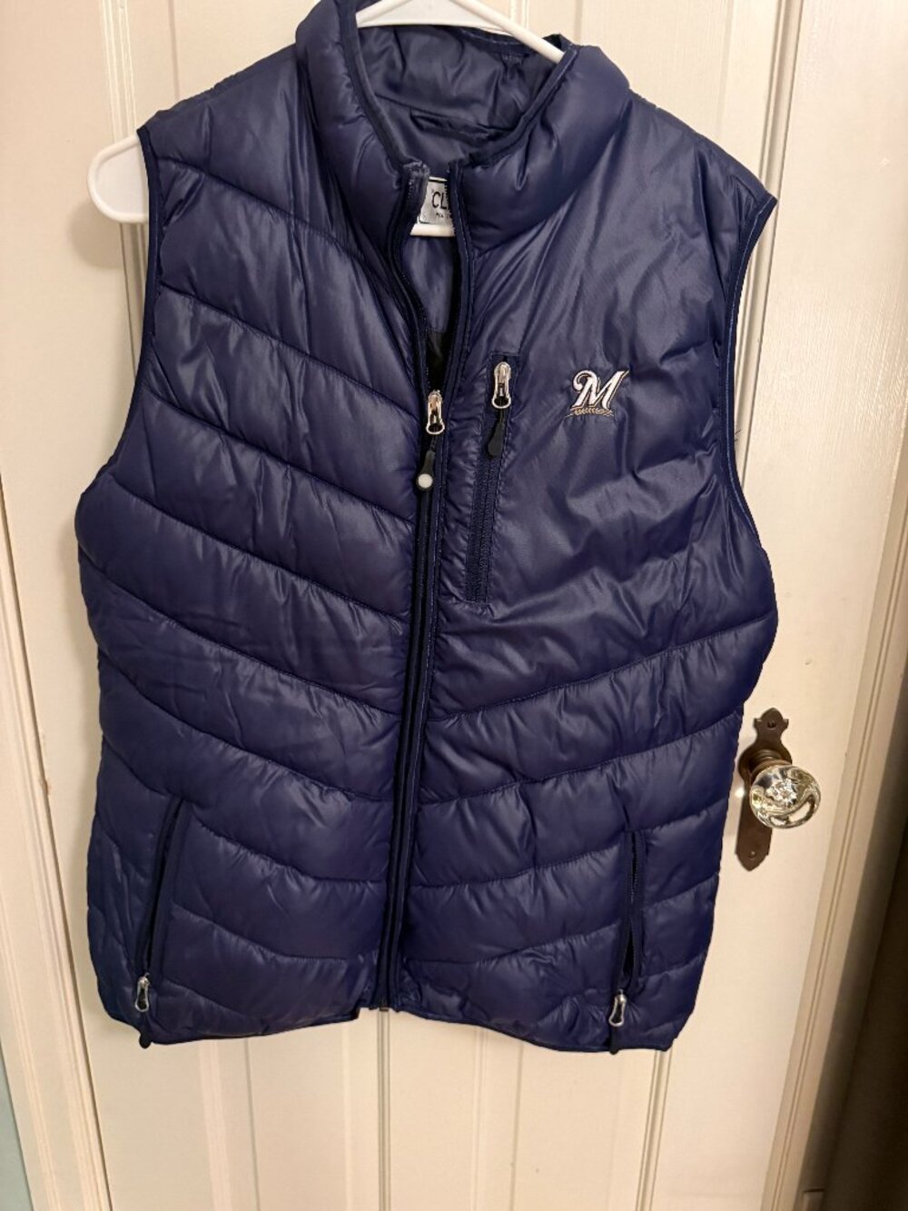 Milwaukee Brewers Women's Puffer Vest Large | Clique Navy Full Zip M Wheat MLB
